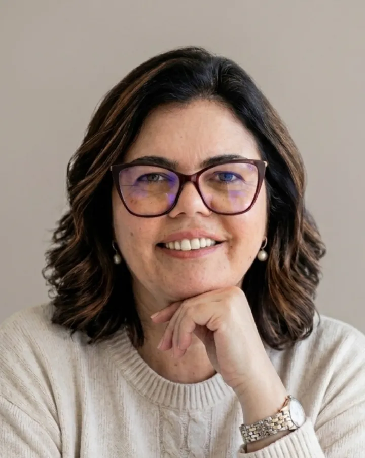 Photo of Cláudia Goulart